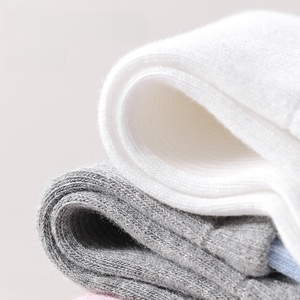 Chaussettes de compression sans couture à logo personnalisé pour la cheville, antidérapantes, pour le Pilates, le yoga, le trampoline, la barre et usage décontracté - Product Image 3