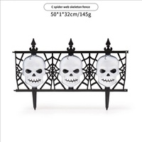 Décorations d'extérieur pour Halloween : Accessoires de cour, clôture de jardin avec cartes, citrouilles et squelettes, pour une ambiance effrayante