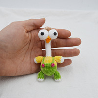 Porte-clés oiseau à long cou en crochet fait main porte-clés oiseau coloré avec grands yeux Logo personnalisé pour la décoration de sac