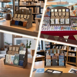 Étagère de présentation multicouche en bois à 2 niveaux pour cartes et cartes postales, organisateur de bureau rustique, pliable, portable et durable - Product Image 1