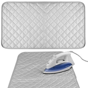 Tabla y alfombrilla de planchado portátil con cubierta de algodón 100%, uso de armario, Color personalizable - Product Image 1