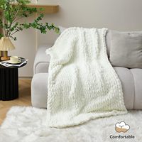 Chunky Texturized Chenille Yarn 2cm 100% Polyester for Hand Knitting Eco-Friendly Recyclable Anti-Bacteria Blanket Yarn