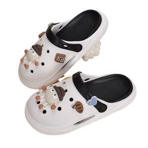 By-1610 Sandales Crocs pour femmes, à bout fermé, antidérapantes, à semelle épaisse, motif 'Petite boule de charbon' en forme de cœur, pour l'été, la plage et toutes saisons - Product Image 4