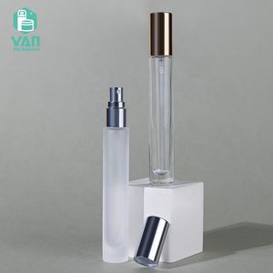 ขวดน้ำหอมแก้วพกพาแบบพ่น ขนาด 10 มล. ทรงกระบอกหนา ดีไซน์หรู ฝาอะลู<span class=keywords><strong>มิ</strong></span><span class=keywords><strong>เนียม</strong></span>  แบบใสขุ่น  ยี่ห้อ YAN Packaging ขายส่ง - Product Image 2