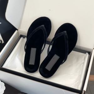 Chaussures de luxe pour hommes, tongs de plage, pantoufles de haute qualité pour hommes et femmes, sandales plates tendance, chaussures décontractées - Product Image 5