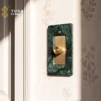 Interrupteur mural YUSHI en marbre vert naturel de style italien élégant, plaque en pierre unique pour l'intérieur de villas de luxe