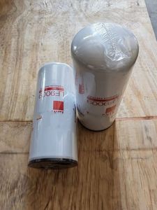 อะไหล่เครื่องจักรก่อสร้าง ไส้กรองน้ำมัน LF9009 สำหรับรถขุดโคมัตสุ PC300/350/360-7/8 ไส้กรองแบบ Spin-On 6742-01-4540 3401544 6D114E-3 QSC8.3 - Product Image 1