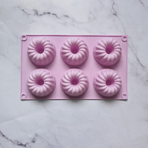 Molde de silicona Savarin de 6 agujeros, molde para pasteles 3D para decoración de cumpleaños <span class=keywords><strong>y</strong></span> herramientas para hornear - Product Image 2