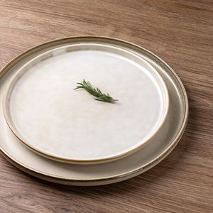 <span class=keywords><strong>Service</strong></span> de table en grès <span class=keywords><strong>beige</strong></span> minimaliste EKA, 12/16/18 pièces, OEM/ODM, ensembles de <span class=keywords><strong>vaisselle</strong></span> en céramique à glaçure réactive - Product Image 3