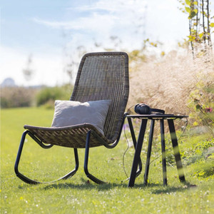 Chaise en osier pour balcon d'hôtel Mobilier d'extérieur imperméable Grande chaise de patio en rotin Chaise de jardin à bascule - Product Image 2