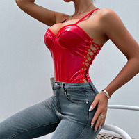 Cool Girl couleur unie PU cuir verni sangles serré et Slim Fit vêtements d'extérieur une pièce femmes Sexy Lingerie