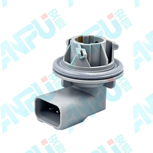 ตัวเรือนไฟเบรกฟอร์ดโฟกัส 4425186 XS41-13K370-CD คลิปพลาสติกแบบหนีบ RZ-01-A0446 - Product Image 2