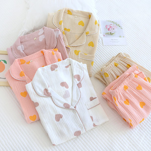 <span class=keywords><strong>Pigiama</strong></span> Estivo in Cotone Crepe per Donne, Set con Motivo a <span class=keywords><strong>Cuori</strong></span> e Colletto, Comodo Completo in Garza di Cotone per Casa - Product Image 1