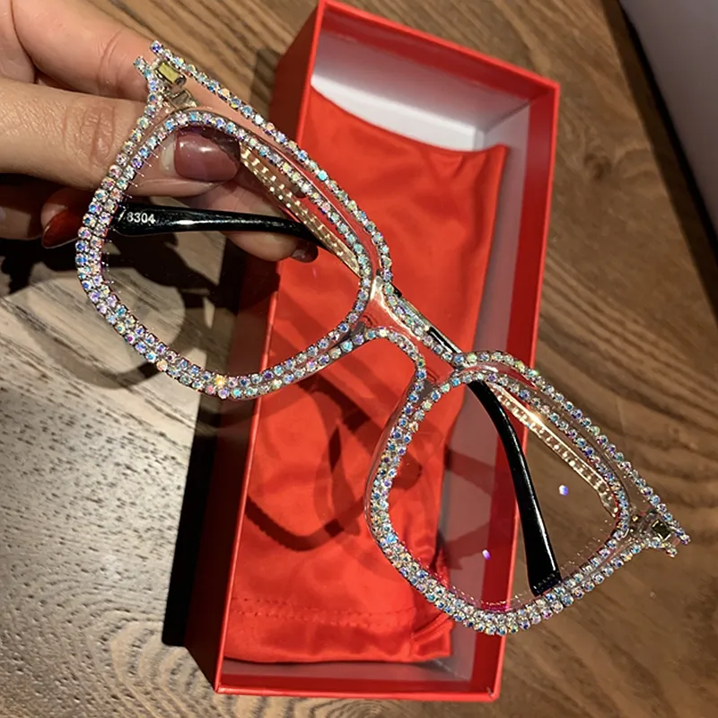 Custom Women diamond crystal glasses Vintage Style Lens sunGlasses Ladies Luxury trendy design Rhinestone Eye Shades sunglasses