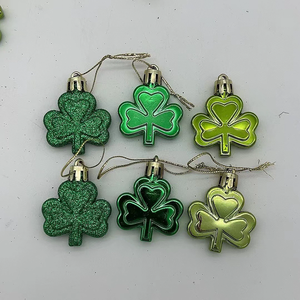 DAMAI Decoración para el Día de San Patricio, Juego de Adornos de Monedas Doradas con Trébol, 24 Piezas, Decoración Colgante para Fiestas, Adornos de Trébol de Plástico - Product Image 3