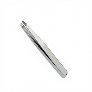 MANAN INSTRUMENTS MI-ET-704 Pinzas para Cejas de Acero Inoxidable con Punta Inclinada, Herramienta de Depilación de Precisión Reutilizable, Diseño Moderno - Product Image 1