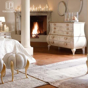 Meubles de chambre à coucher de qualité supérieure, style royal classique, ensembles de luxe, lit carré blanc doré avec tête de lit incurvée UP-004 Royal Furnitur - Product Image 4
