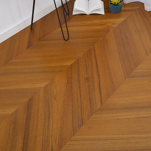 Parquet en bois d'ingénierie multicouche AVANTIMORA CE Grade ABC 12mm 18mm en chêne européen, système clic, finition huile UV, motif chevron, pour hôtels de luxe - Product Image 2