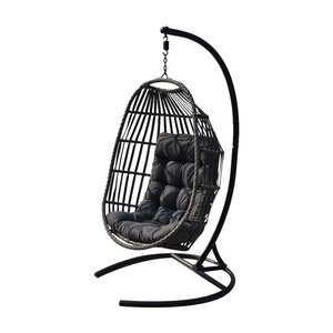Fauteuil suspendu en rotin pour jardin extérieur, moderne et élégant, avec coussin - Product Image 3