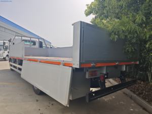 <span class=keywords><strong>Precio</strong></span> de fábrica de alta calidad Servicio ligero 6000Kg Pequeño Japón <span class=keywords><strong>ISUZU</strong></span> 700P 4x2 Camión de carga de cabina <span class=keywords><strong>Precio</strong></span> - Product Image 5