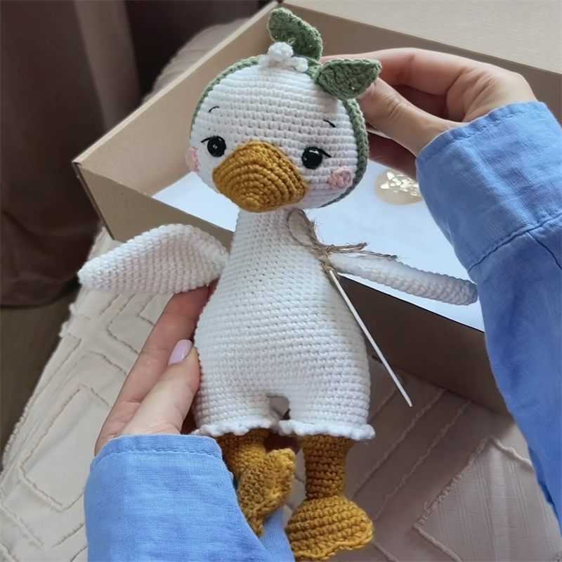 最新のかわいい手作りぬいぐるみ、かぎ針編みのラブリーグースドール