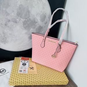 2024新款m品牌女式斜跨单肩手提袋畅销时尚PU材质多功能跨界设计 - Product Image 6