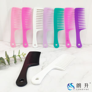 Peigne à dents larges professionnel personnalisé avec logo, grand peigne noir pour salon, démêle les <span class=keywords><strong>cheveux</strong></span> humides et secs, peigne de coiffure pour salon - Product Image 3