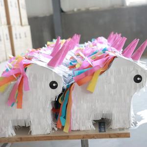 Pinata ยูนิคอร์นกับ Blindfold และค้างคาวมือทำ Pinata สำหรับงานเลี้ยงวันเกิดเด็กเทศกาลและเหตุการณ์ที่เกี่ยวข้องและการเฉลิมฉลอง - Product Image 4