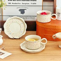 Ensemble tasse et soucoupe à café en céramique au design de niche Slow Ever High-Looks, style mignon, cadeau d'anniversaire parfait pour elle, idéal pour une fête.