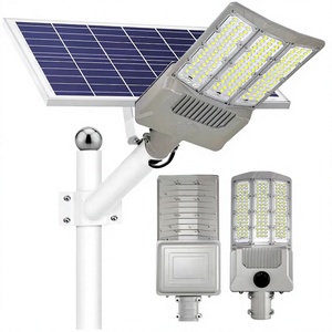 200W-600W IP66 방수 <span class=keywords><strong>LED</strong></span> 태양광 가로등 야외 정원용 알루미늄 바디 리모컨 배터리 CE/FCC 인증 6000K - Product Image 4