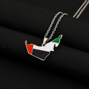 Collana di collegamento in acciaio inossidabile alla moda con ciondolo a goccia a forma di farfalla con bandiera alla moda per donne e uomini bambini - Product Image 3