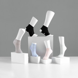 Mannequins de pieds en fibre de verre pour chaussettes de football, mannequins de pieds homme/<span class=keywords><strong>femme</strong></span> réalistes en gros à vendre - Product Image 1