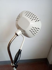 GINEE MEDICAL Interrupteur à <span class=keywords><strong>pied</strong></span> <span class=keywords><strong>sur</strong></span> la base Affichage de l'indicateur d'alimentation et doubles fusibles pour la protection Lumière d'examen - Product Image 3