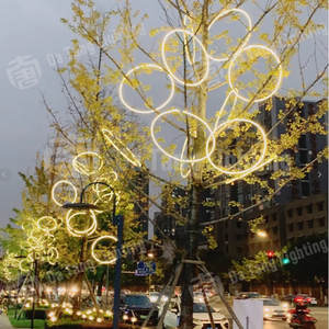 Anneau lumineux décoratif pour arbres intérieurs/extérieurs, indice de protection IP65, design minimaliste pour projets paysagers publics - Product Image 1