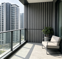 Panneau mural extérieur en WPC rainuré gris foncé, revêtement extérieur en composite bois-plastique pour villa, clôture de jardin, façade de bâtiment