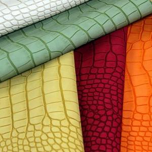 फैक्टरी थोक वाटरप्रूफ मगरमच्छ ओस्ट्रिक पैटर्न pvc fax चमड़े के नरम उभरा जूते और बैग सामग्री उच्च गुणवत्ता - Product Image 3