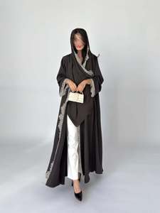 Abaya <span class=keywords><strong>en</strong></span> <span class=keywords><strong>gros</strong></span> avec foulard, <span class=keywords><strong>en</strong></span> satin, bordure <span class=keywords><strong>en</strong></span> dentelle douce, broderie à motifs moelleux, chemisier à manches longues, kimono ouvert, Abayas musulmanes - Product Image 5