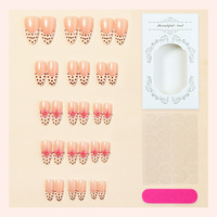 Vente en gros de faux ongles en amande à pois et fleurs 3D, collection Printemps-Été, 30 pièces, rose nude, French manucure, peints à la main, chic