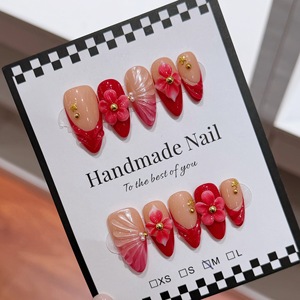 Uñas postizas reutilizables rojas francesas 3D talladas a mano con diseño de almendra, con perlas <span class=keywords><strong>y</strong></span> detalles dorados, para mayoristas de productos de belleza. - Product Image 1