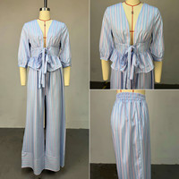 HK72925 Tenues d'été tendance pour femmes, chemise à col en V rayée à lacets et pantalon large, ensemble deux pièces, vêtements de bureau pour femmes