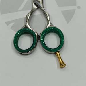 Tijeras de Peluquería Profesionales de Acero Inoxidable de Alta Calidad, Tijeras Multiusos para Peinar y Cortar el Cabello - Product Image 2