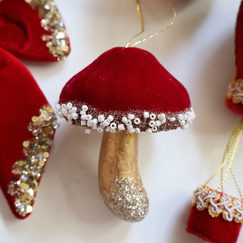 Fungo floccato rosso vino-610 cm