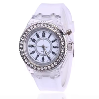 Meilleure Vente Montre LED Lumineuse Flash Colorée à Quartz Unisexe Montre Sport Décontractée pour Couple
