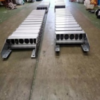 Porte-câbles en acier pour équipements d'automatisation CNC avec supports de câbles en acier durables pour la gestion des câbles en mouvement