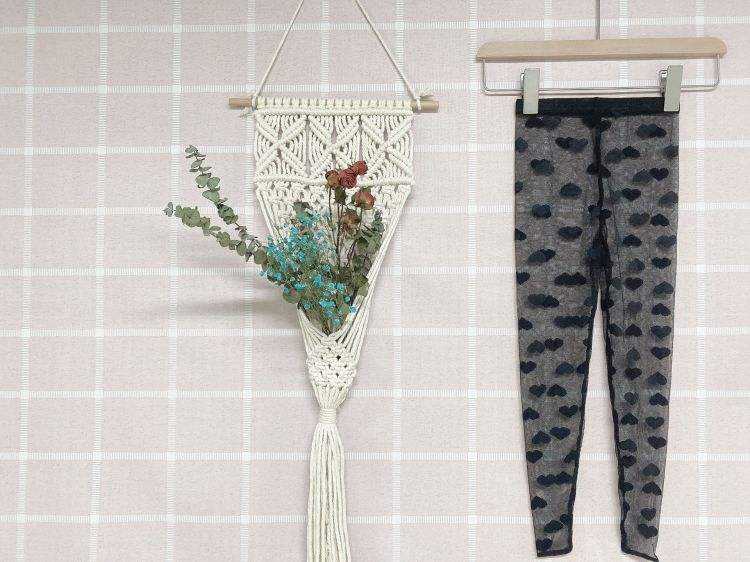 Collants noirs à cœur pour bébé