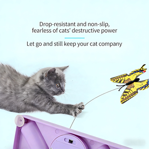 Juguete Eléctrico para Gatos, Mariposa Intermitente de Plástico Morado, Juguete Interactivo para Mascotas para Combatir el Aburrimiento - Product Image 4