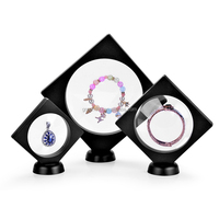 Boîte de présentation de bijoux en acrylique 3D flottante, anti-poussière, en plastique, personnalisée, pour vente en gros