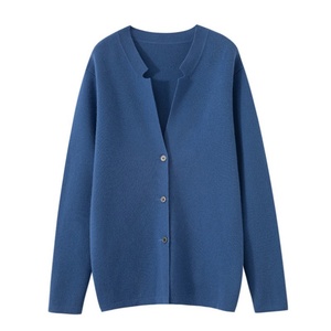 Vente en gros de vêtements en <span class=keywords><strong>tricot</strong></span> personnalisés avec logo OEM, veste en <span class=keywords><strong>tricot</strong></span> pour homme 100% laine mérinos, boutonnée, épaisse, décontractée, cardigan en <span class=keywords><strong>tricot</strong></span> pour homme - Product Image 5