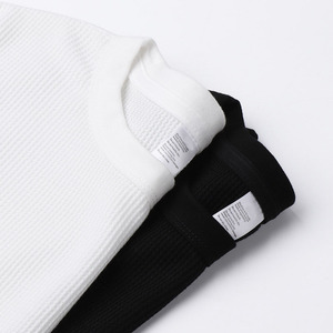 T-shirt Termica da Uomo Oversize Personalizzata in Cotone Pesante a Maglia Waffle, Girocollo a Maniche Lunghe, Morbida e Tinta Unita - Product Image 6