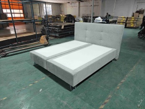 <span class=keywords><strong>Sommier</strong></span> tapissé moderne avec pieds métalliques géométriques, lit d'hôtel haut de gamme rembourré, personnalisable, fourniture directe usine OEM - Product Image 1